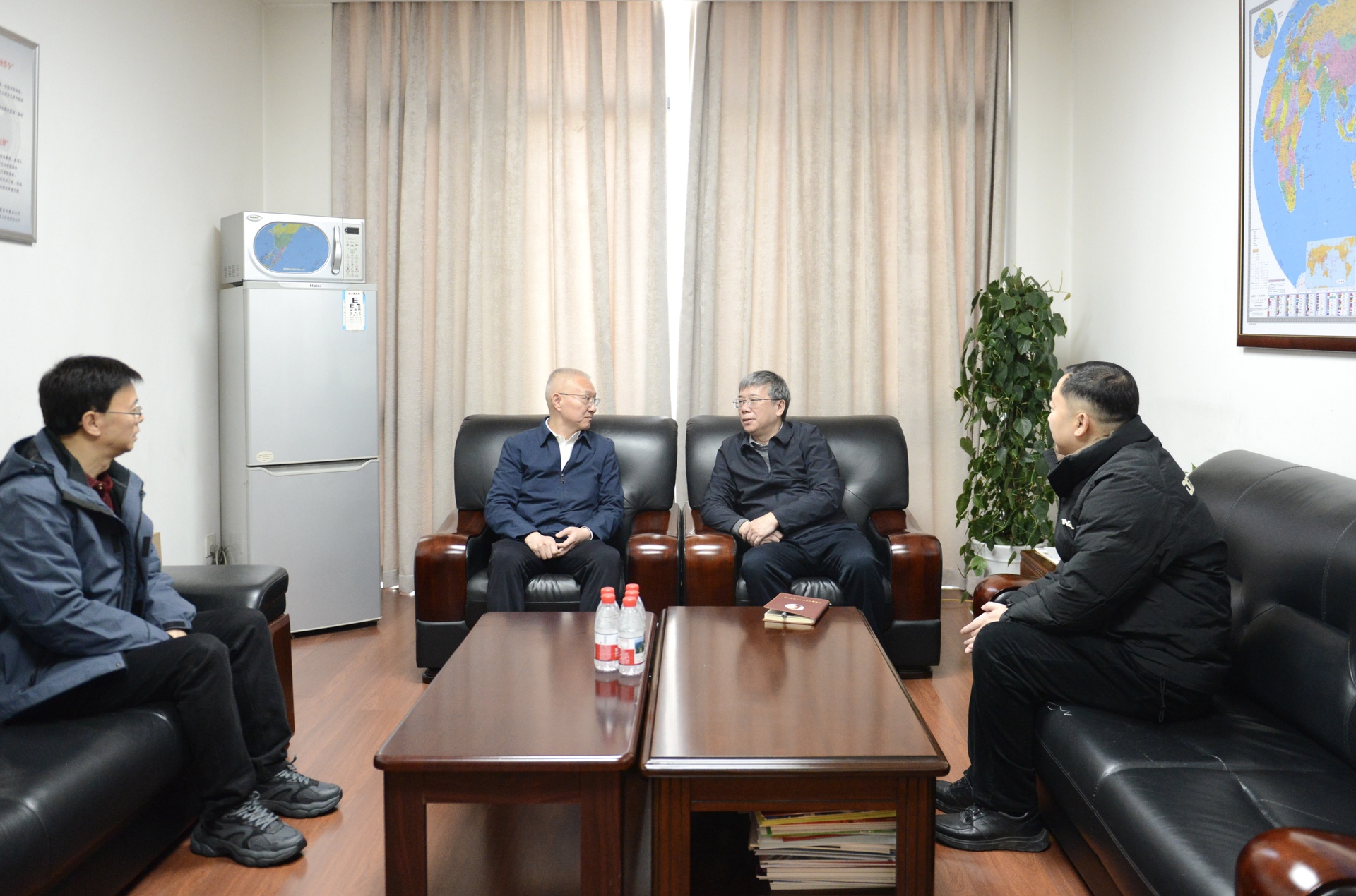 王新强主委会见中共市委台办主任一行